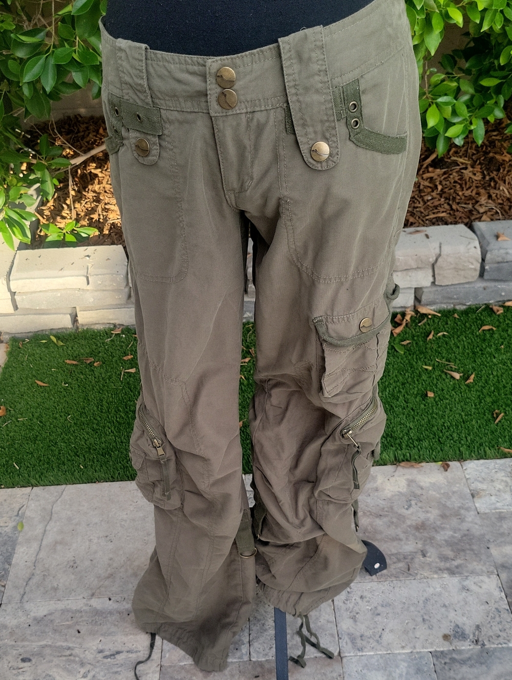 Vtg Y2K Olive Green Low Rise Cargo Pants Paratrooper Multi-Pocket Utility Design - Picture 8 of 12